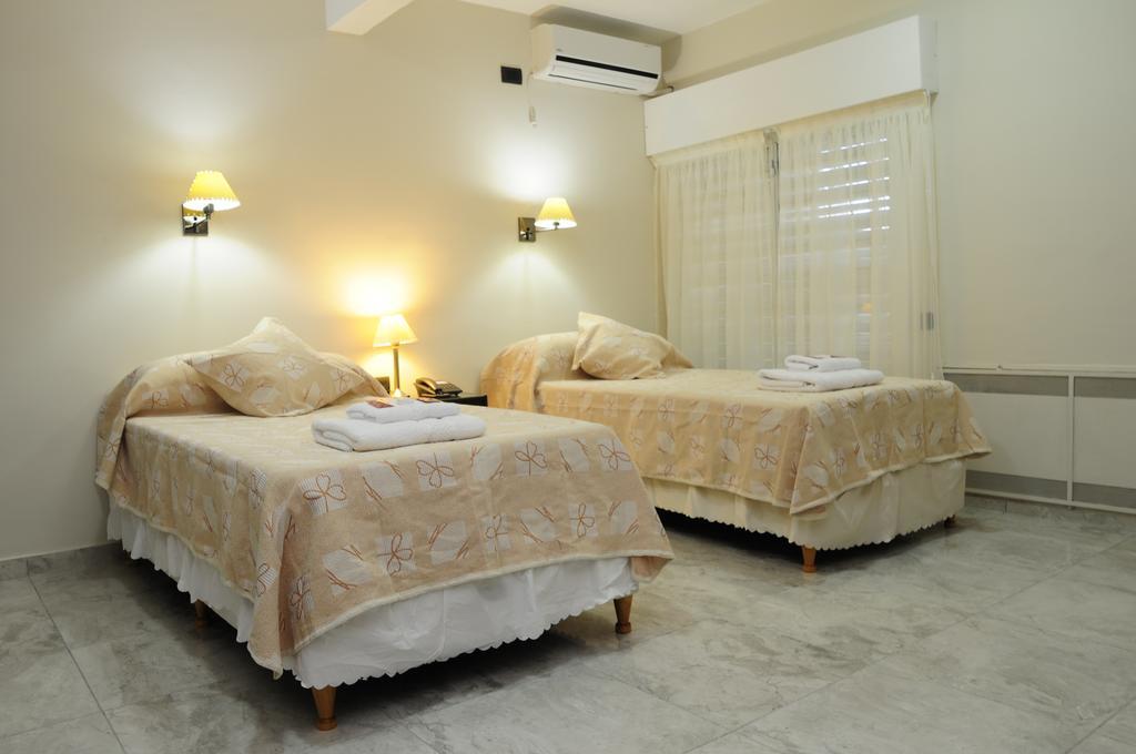 Hotel Euzko Alkartasuna Macachín 외부 사진