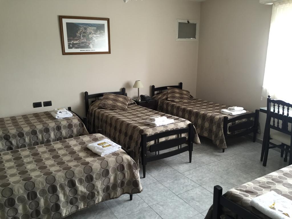 Hotel Euzko Alkartasuna Macachín 외부 사진