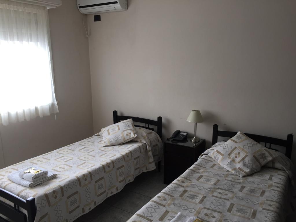 Hotel Euzko Alkartasuna Macachín 외부 사진
